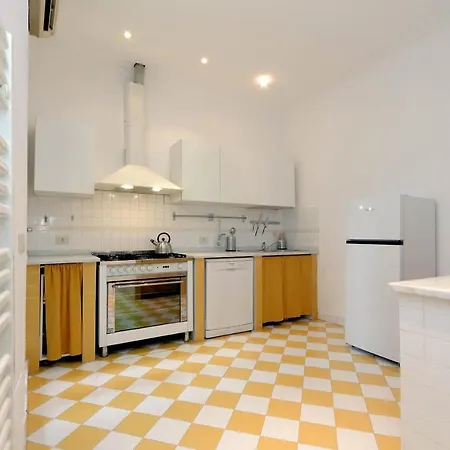 Campo Dei Fiori 3-Bed Apartment Hi Standing Apartment